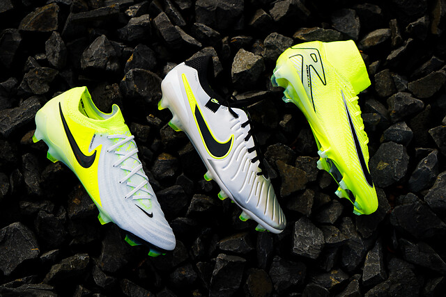 Nike Mad Voltage Pack