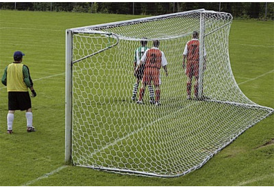 Fotbalová síť 7,5x2,5x0,8x2,0m, hexagonální oka, jednobarevná