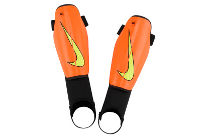 Dětské fotbalové chrániče Nike Charge