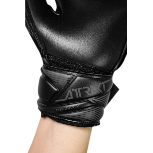 Dětské brankářské rukavice Reusch Attrakt Infinity