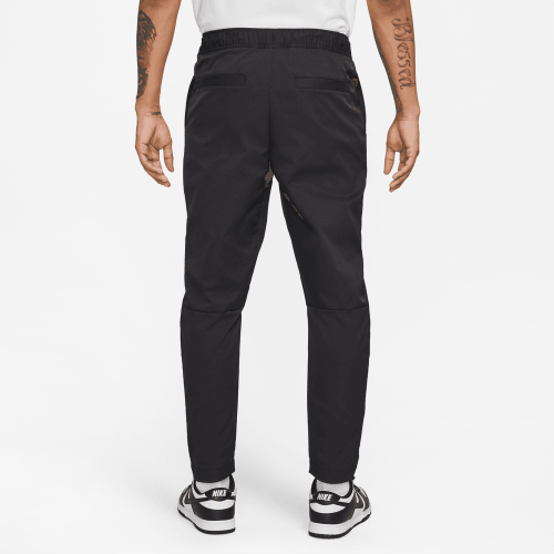 Vycházkové kalhoty Nike Club Woven Tapered Leg