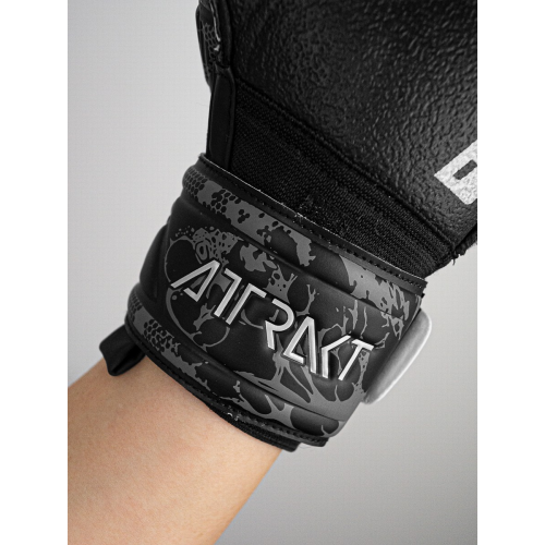 Dětské brankářské rukavice Reusch Attrakt Resist Finger Support