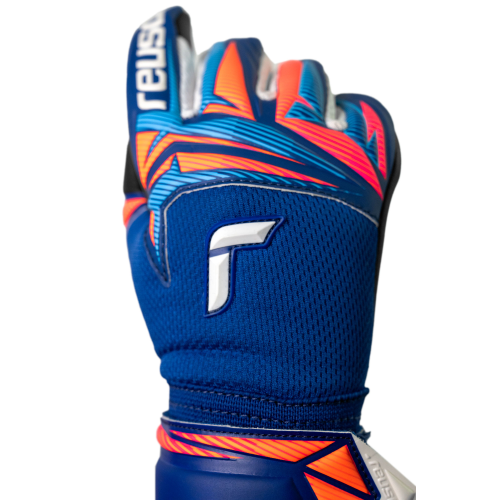 Dětské brankářské rukavice Reusch Attrakt Infinity Evolution NC