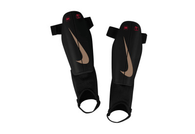 Dětské fotbalové chrániče Nike Charge