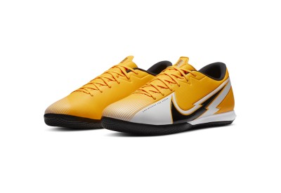 Sálové kopačky Nike Mercurial Vapor 13 Academy IC